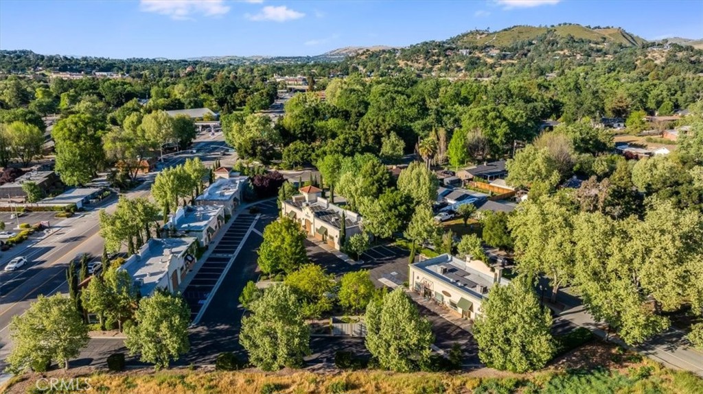 7090 Atascadero