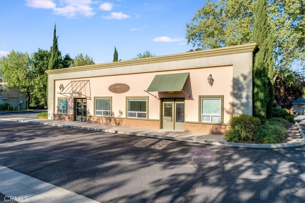 7090 Atascadero