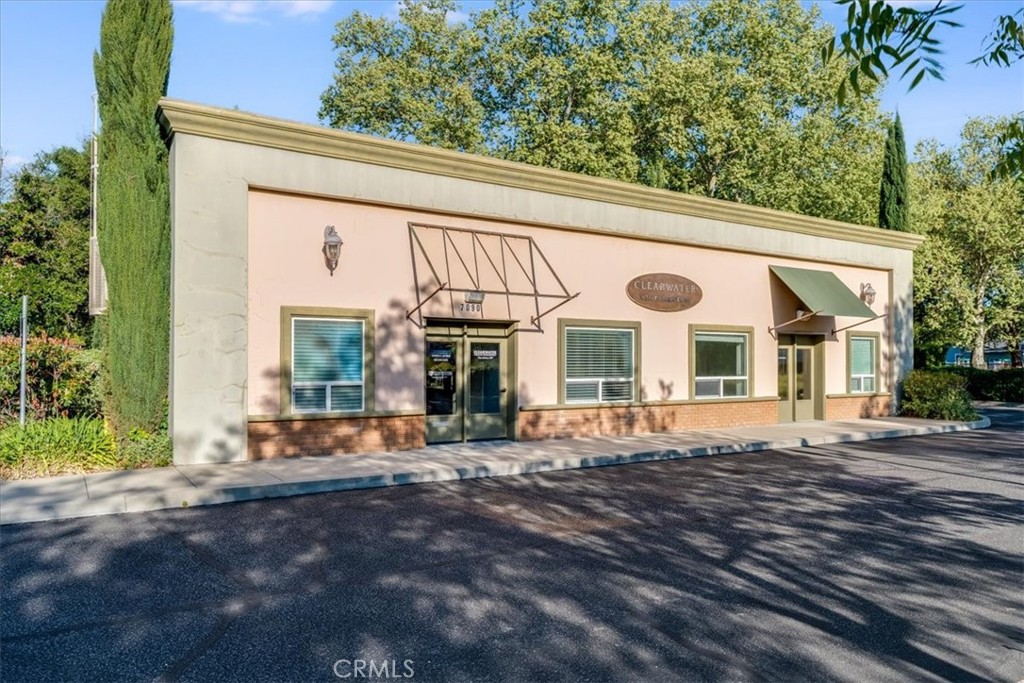 7090 Atascadero