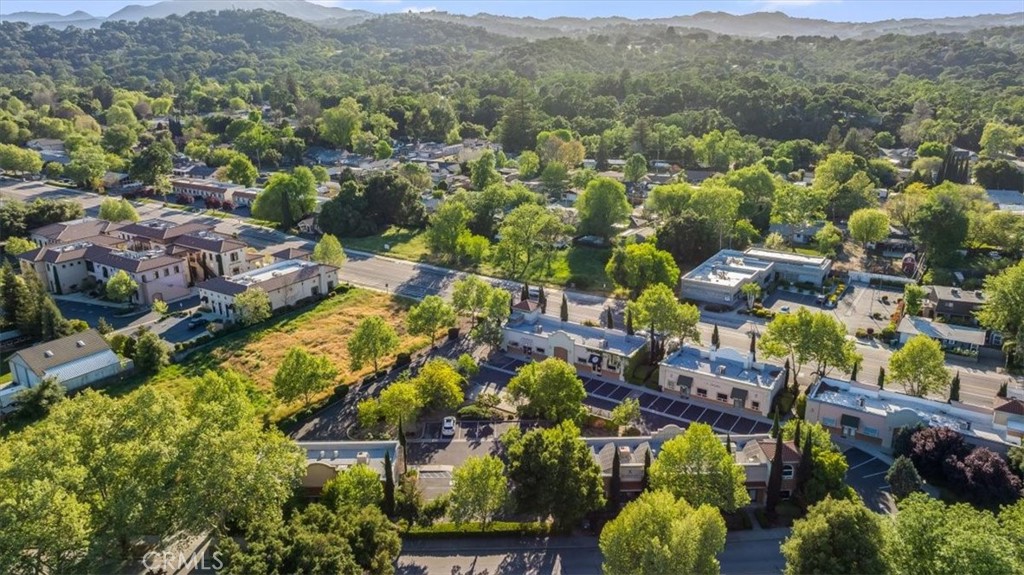 7090 Atascadero