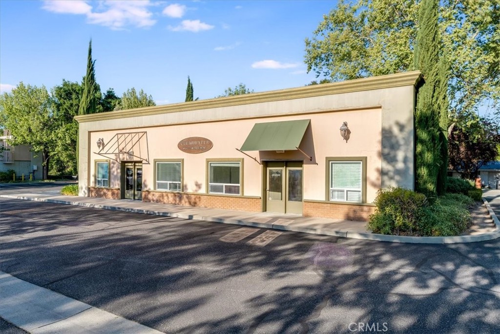 7090 Atascadero