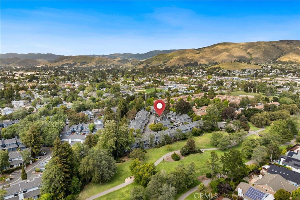 2221 King Court 40