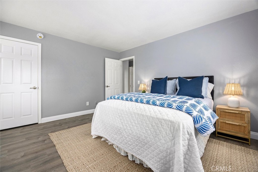 2221 King Court 40