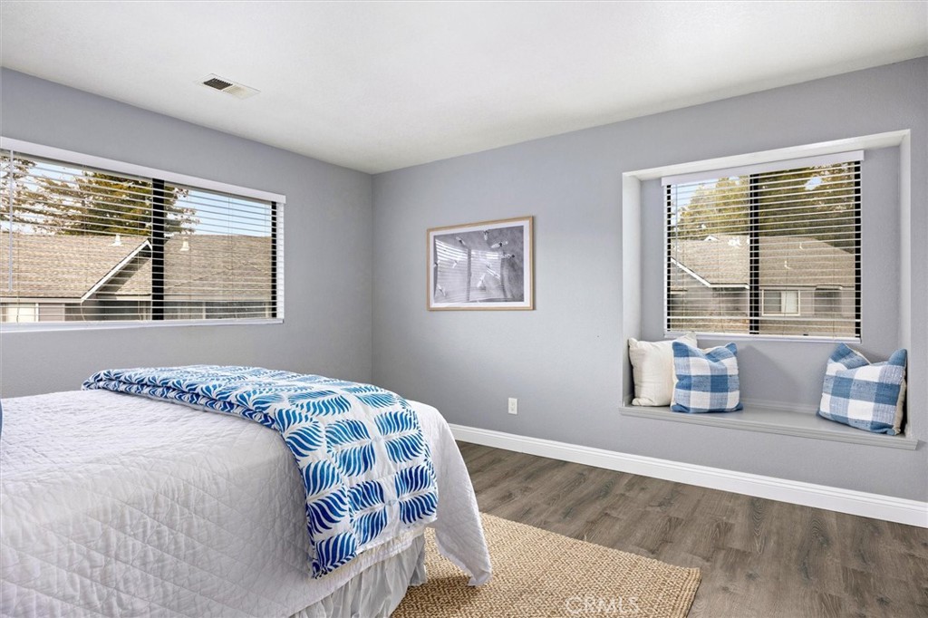 2221 King Court 40