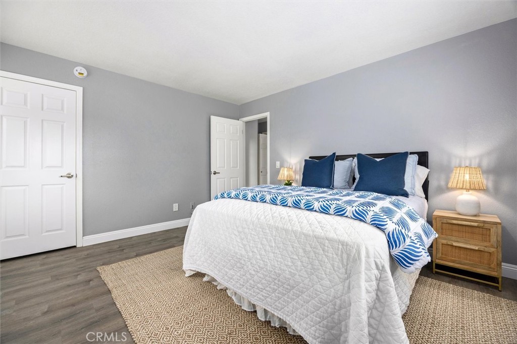 2221 King Court 40