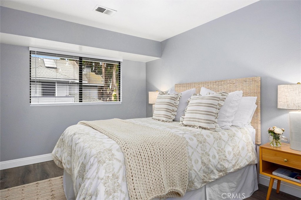 2221 King Court 40