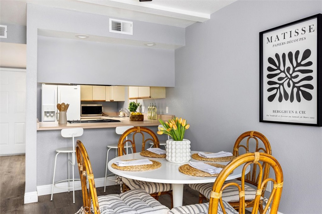 2221 King Court 40