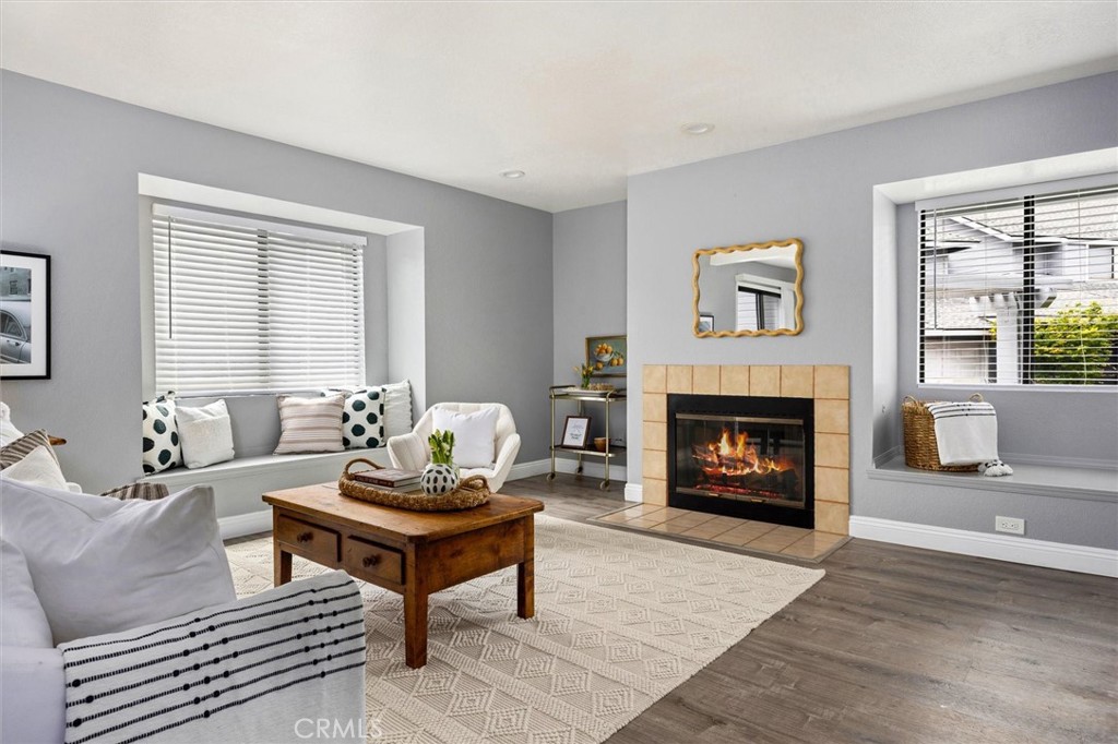 2221 King Court 40