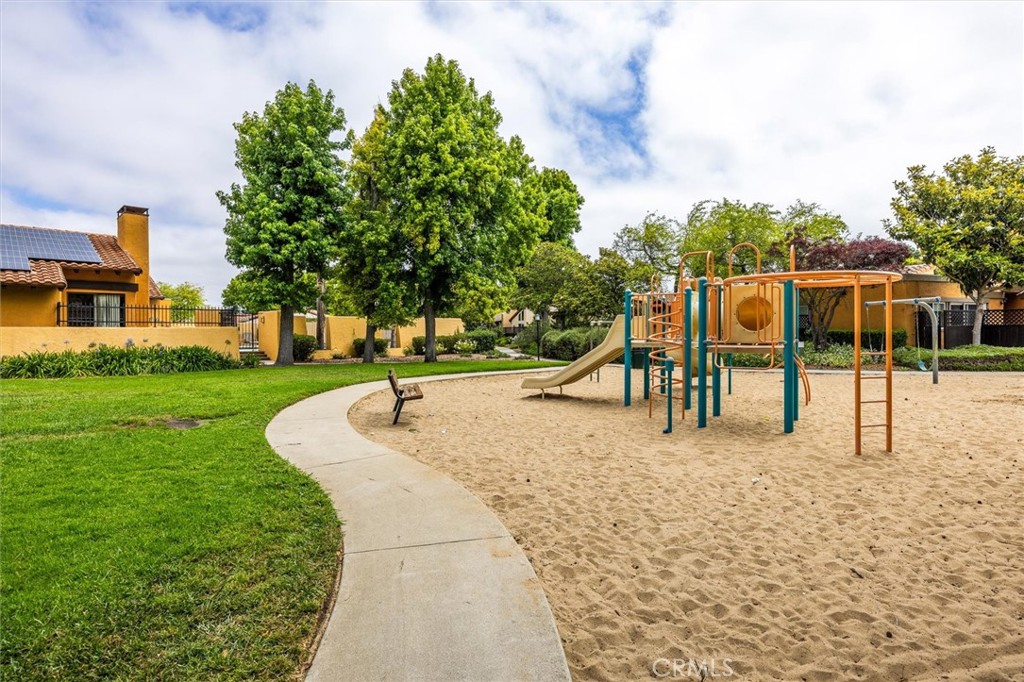 56 Los Verdes Drive