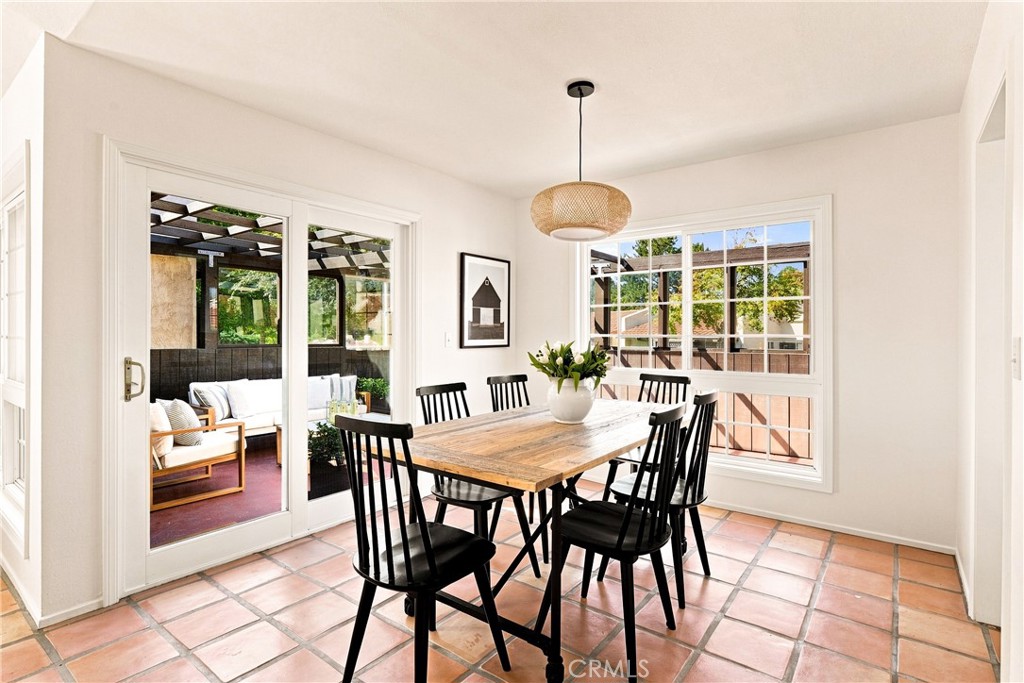 26 Los Palos Drive