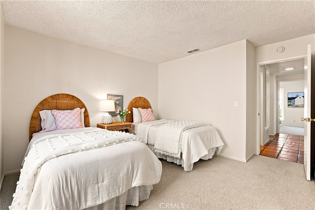 26 Los Palos Drive