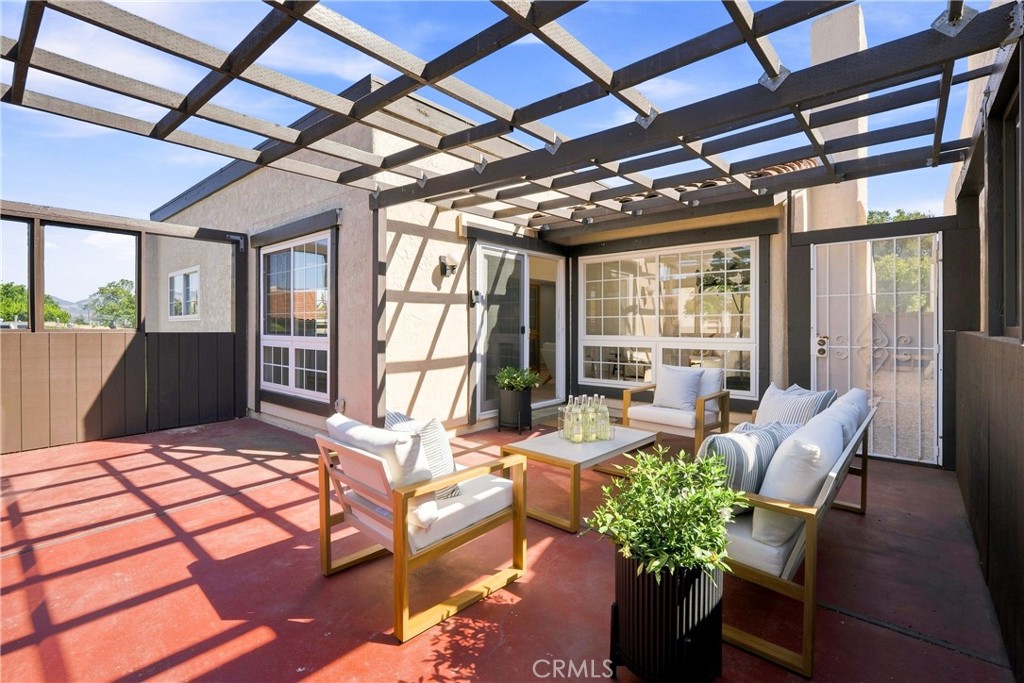 26 Los Palos Drive