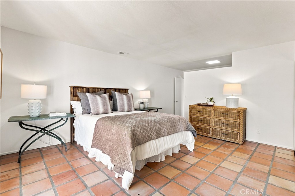 26 Los Palos Drive