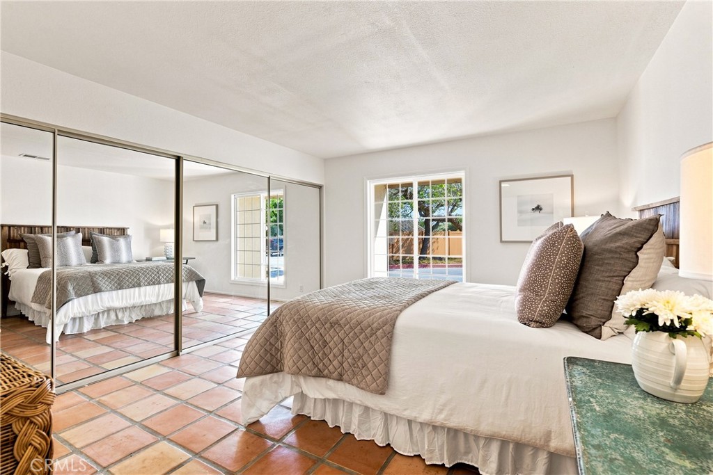 26 Los Palos Drive