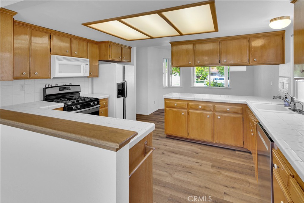 904 Torrey Pines Drive