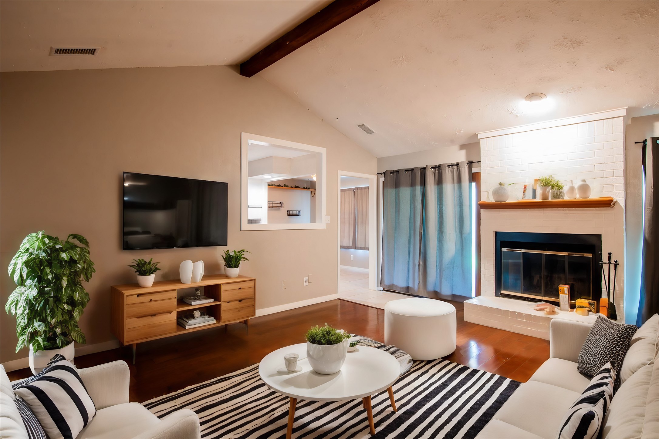 2107 Wisteria Street