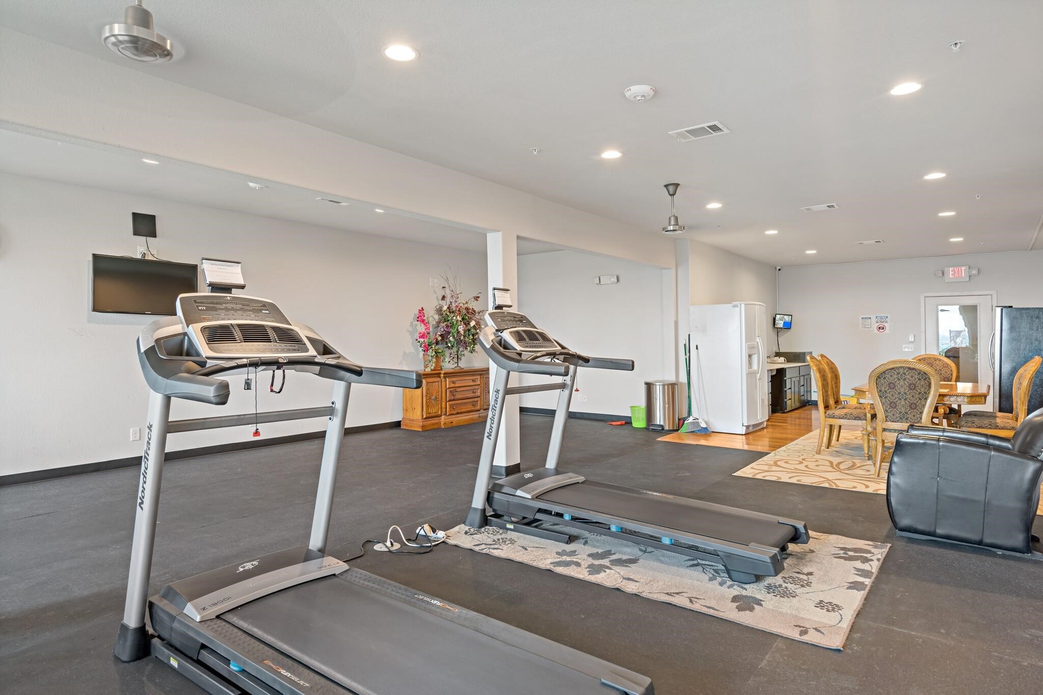 1220 W TRINITY MILLS Road 2005