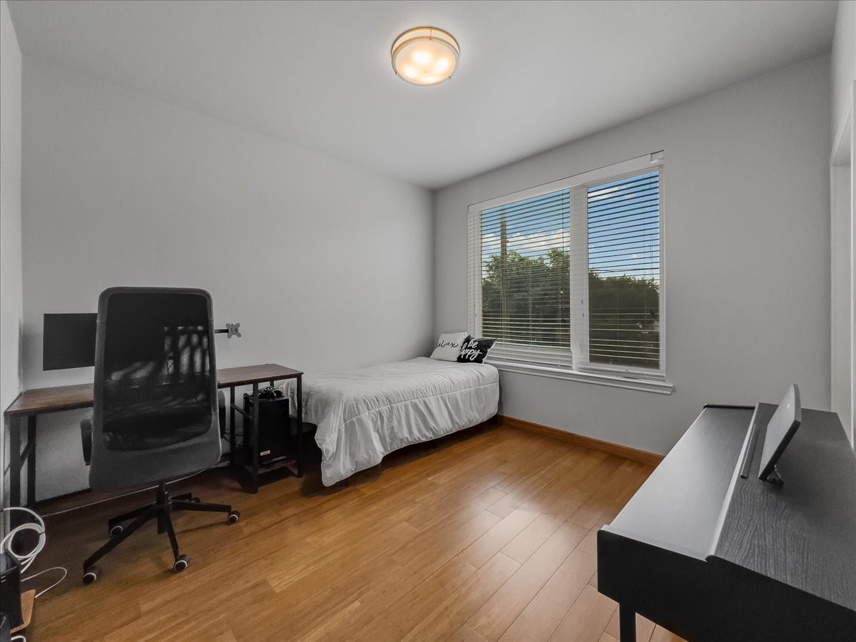 1220 W TRINITY MILLS Road 2005