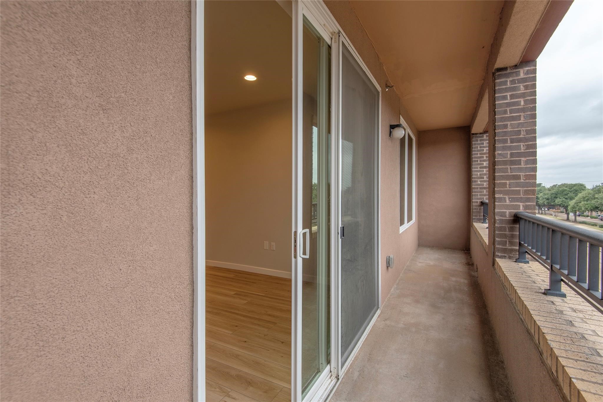 1220 W TRINITY MILLS Road 2005