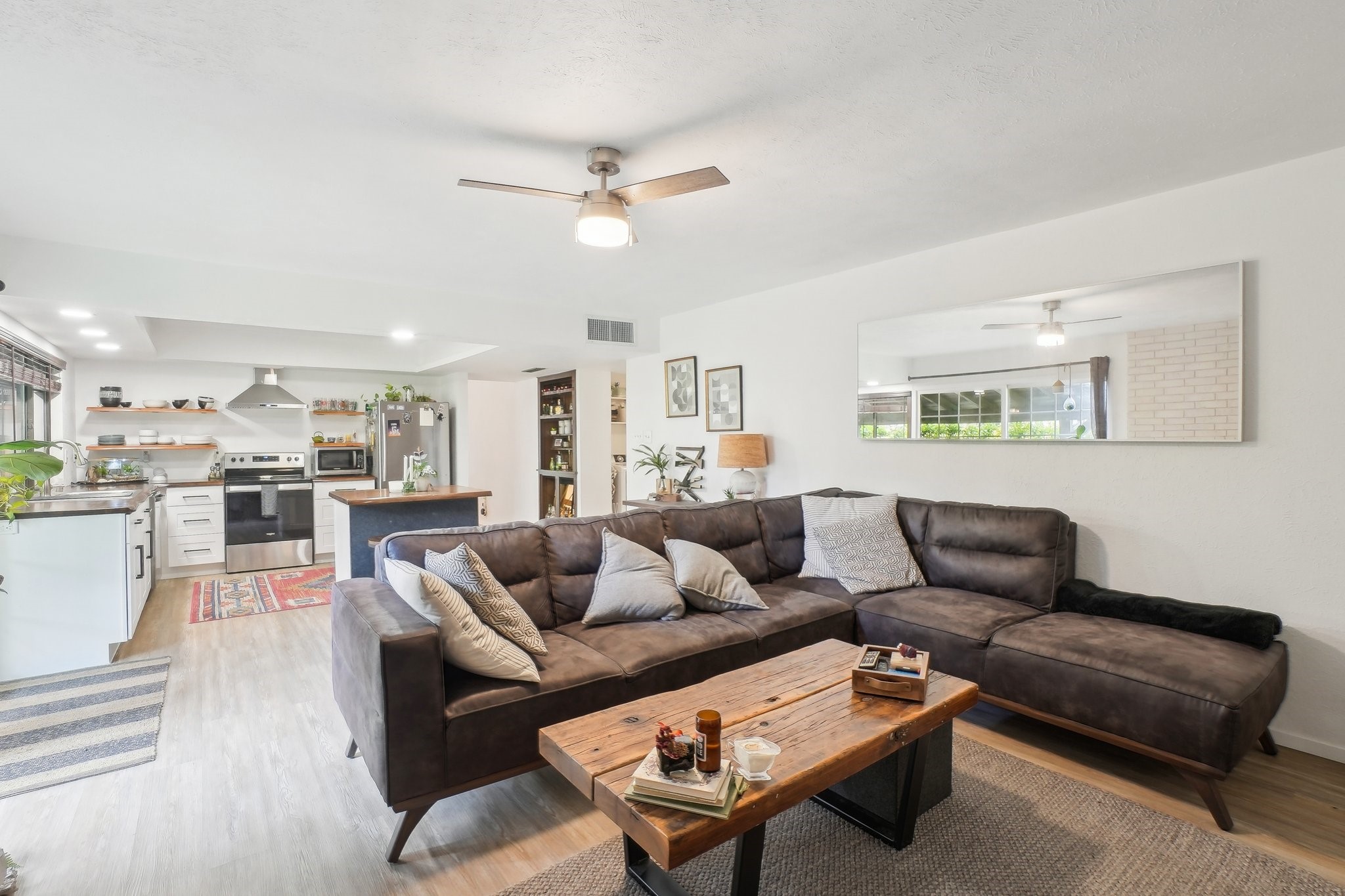 3846 Ruidosa Avenue