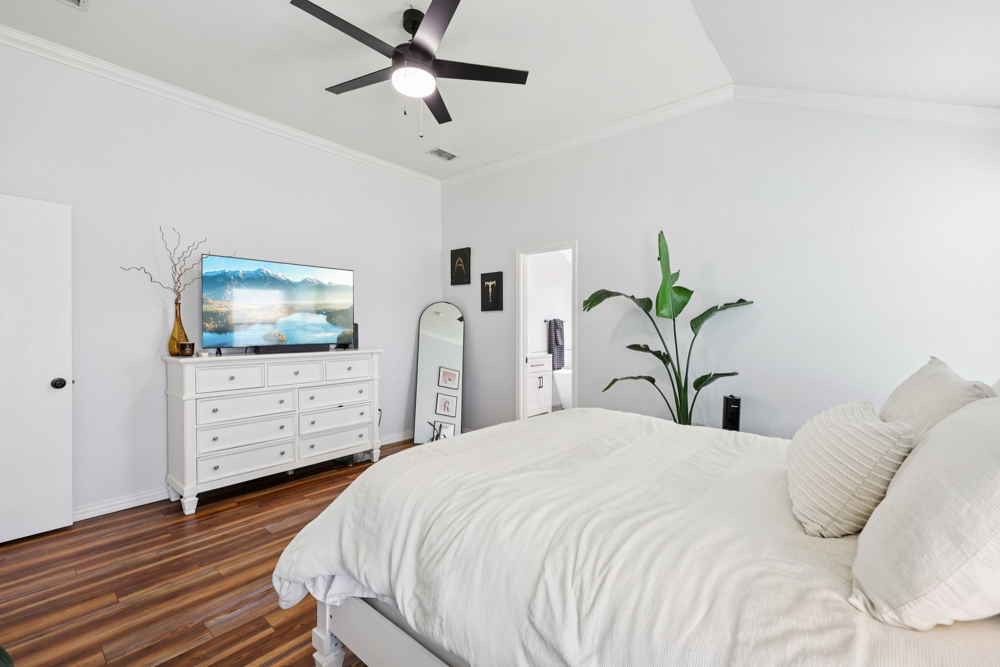 3533 Hermalinda Drive