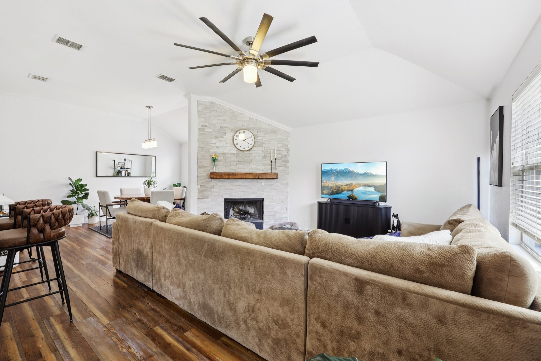 3533 Hermalinda Drive