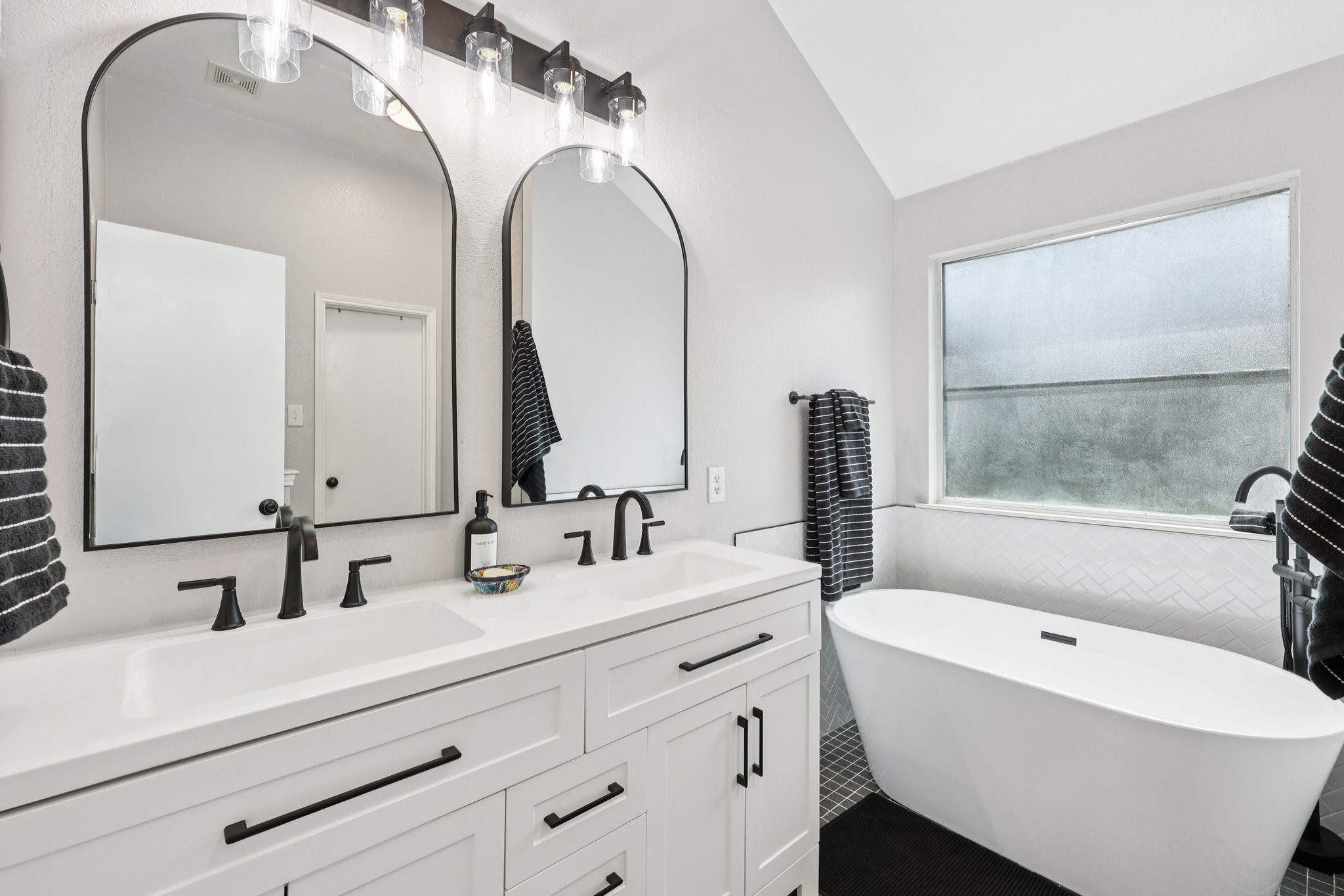 3533 Hermalinda Drive