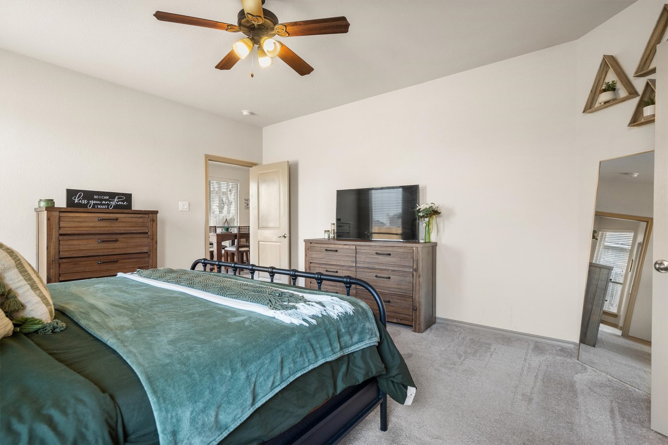 5520 Grayson Ridge Drive