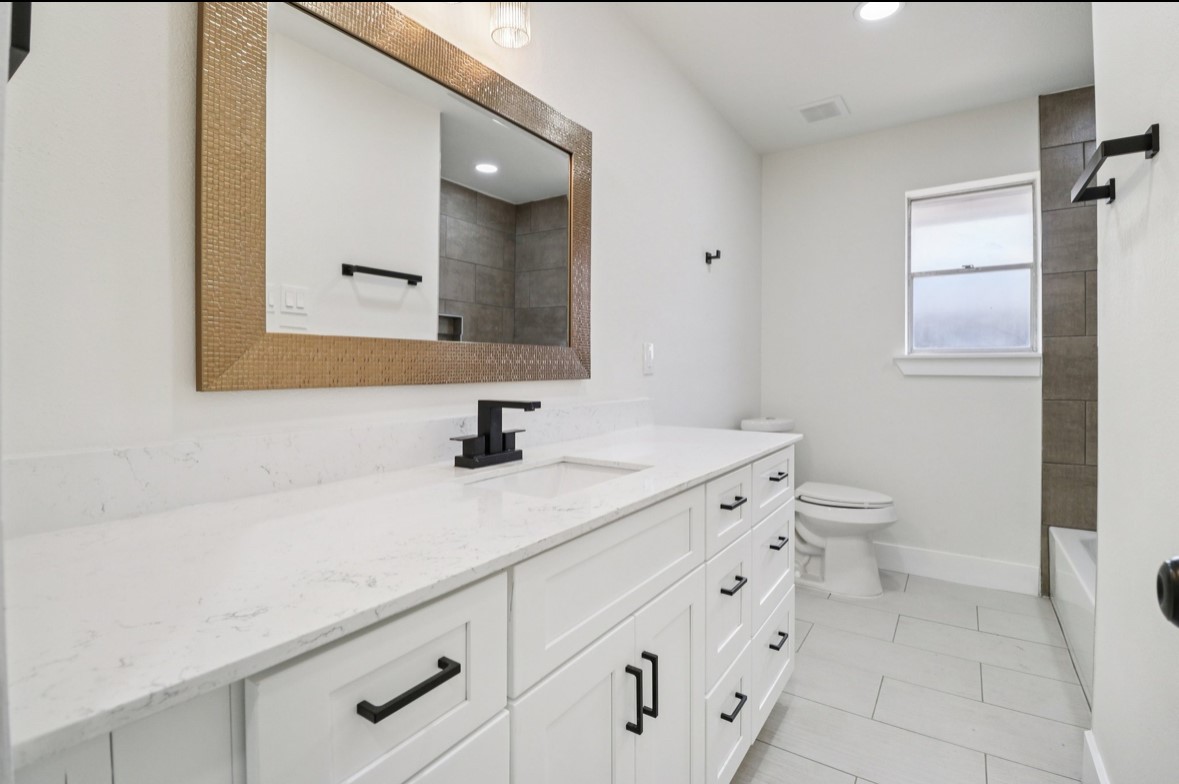 1835 E Cedar Elm Drive