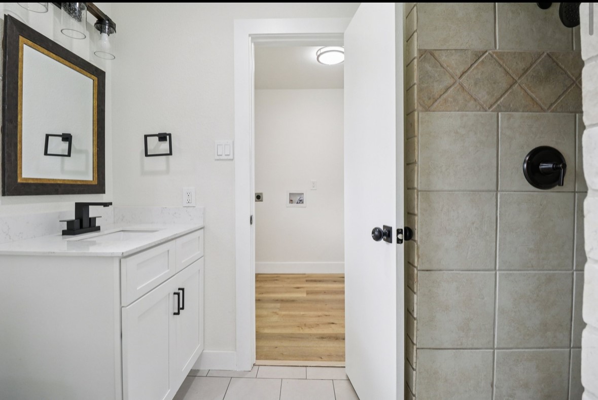 1835 E Cedar Elm Drive