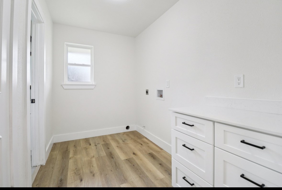 1835 E Cedar Elm Drive