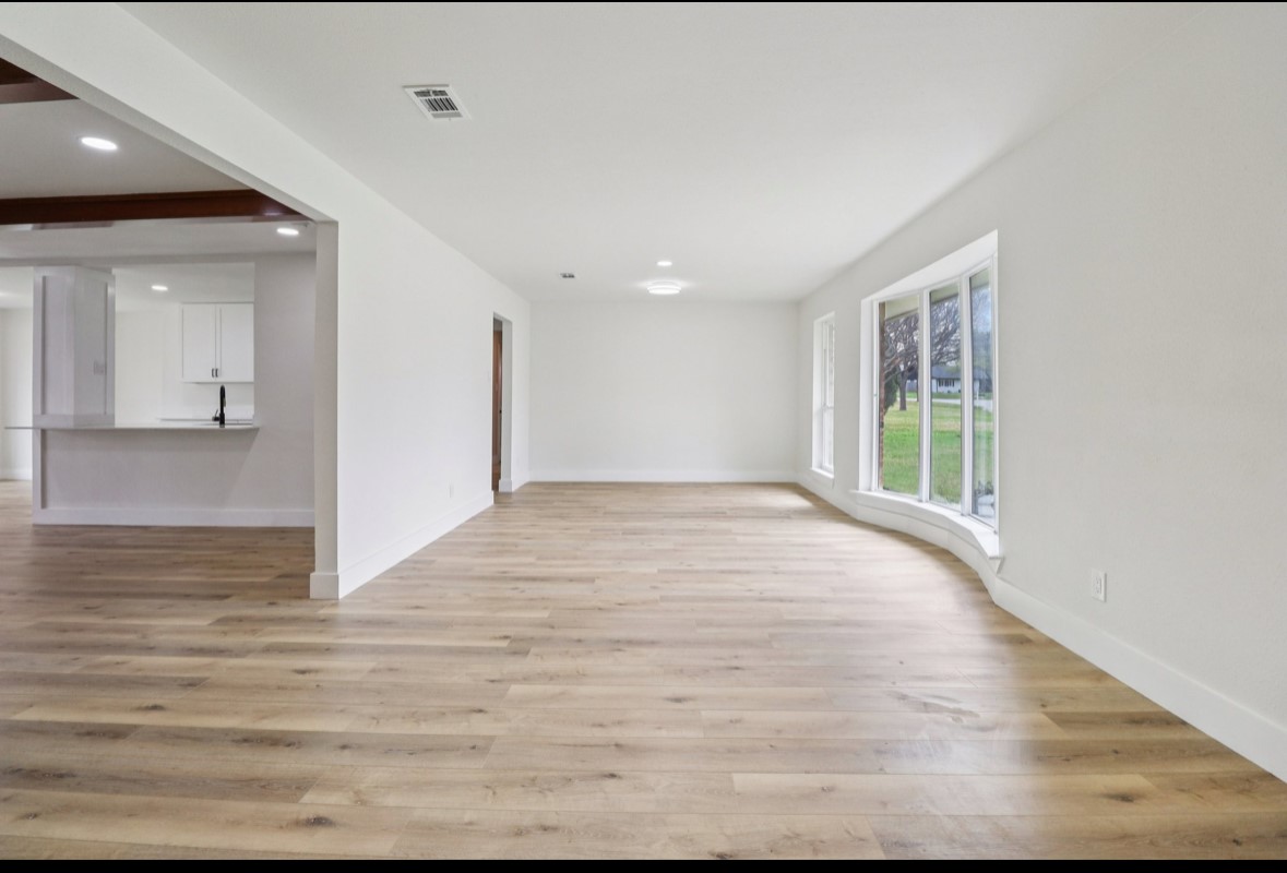 1835 E Cedar Elm Drive