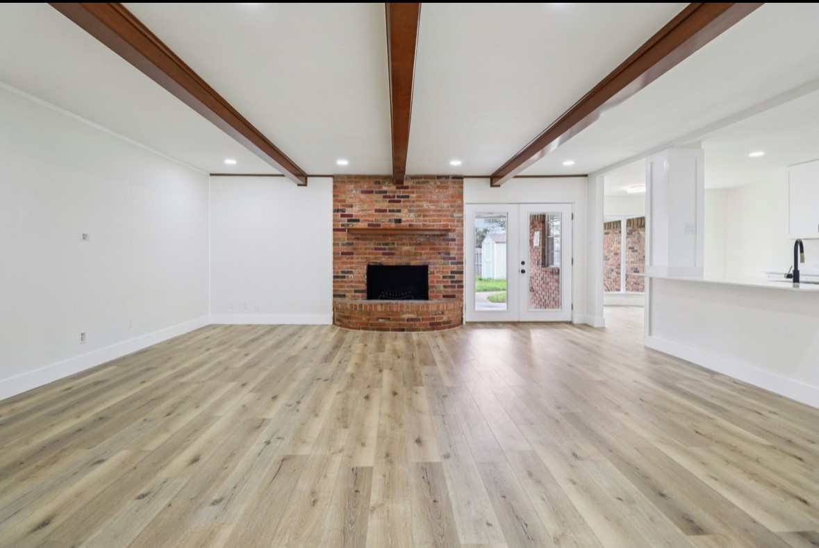 1835 E Cedar Elm Drive