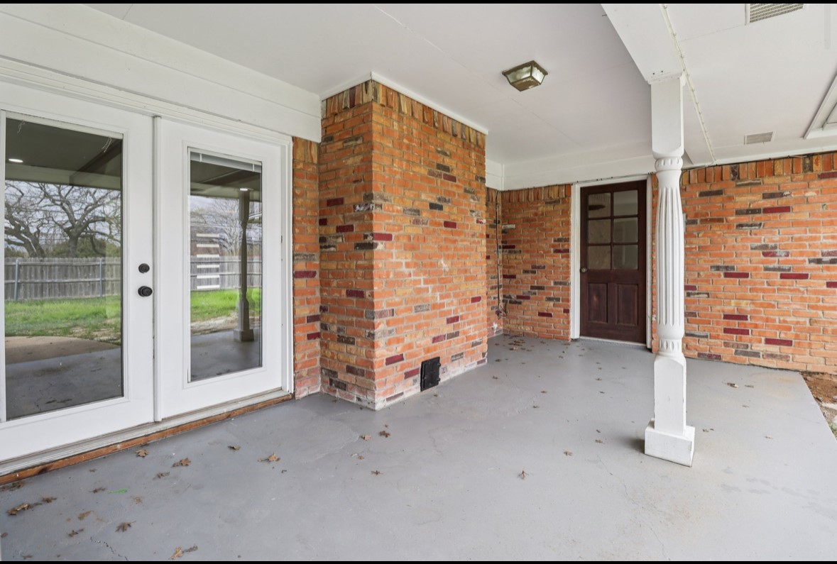 1835 E Cedar Elm Drive