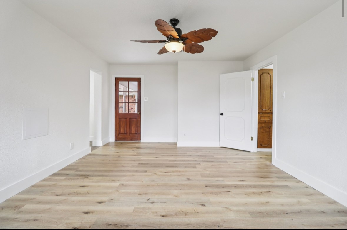 1835 E Cedar Elm Drive