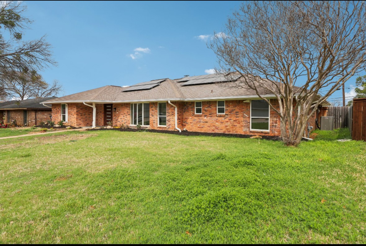 1835 E Cedar Elm Drive