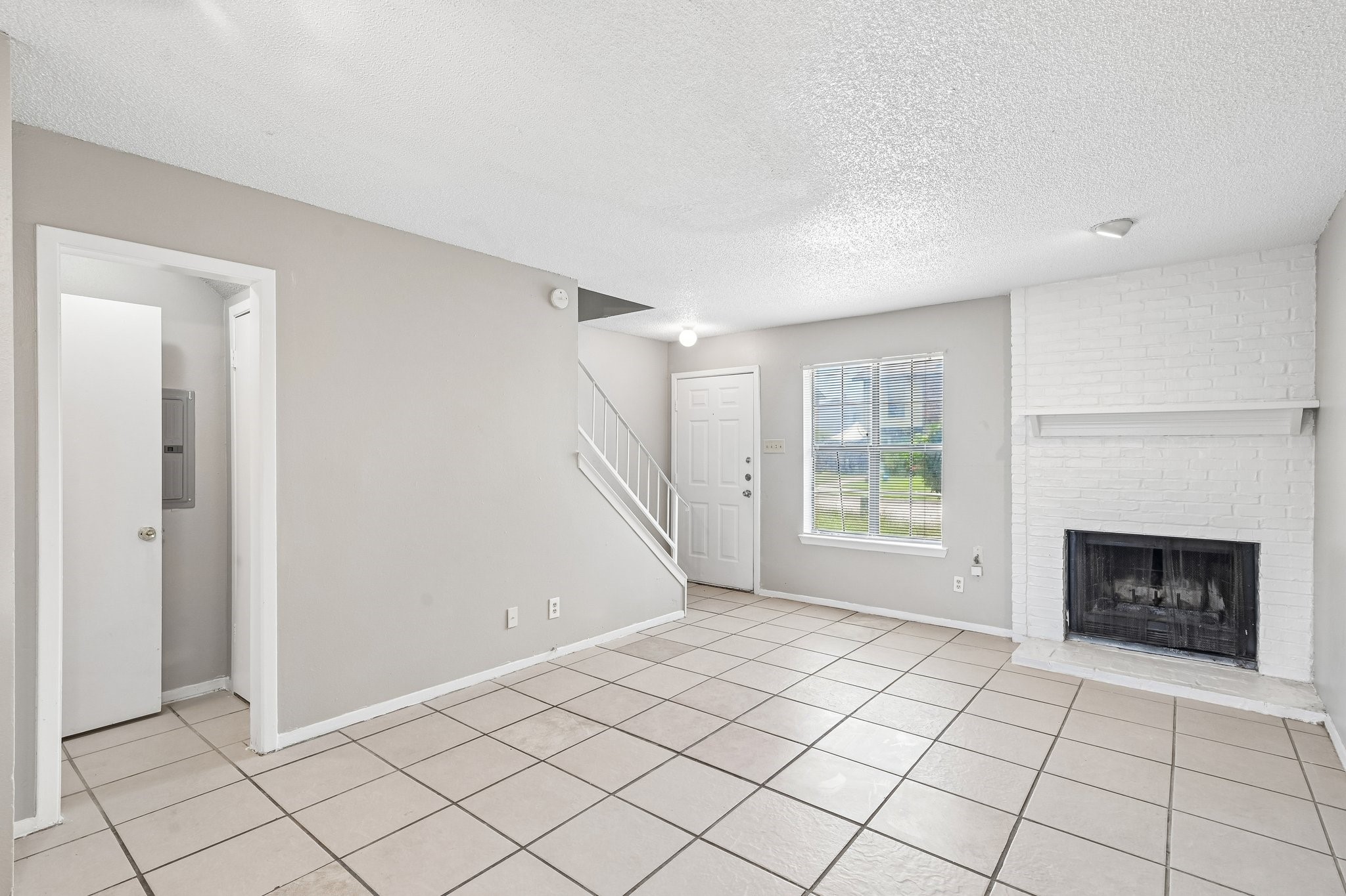 2813 Wimbledon Court
