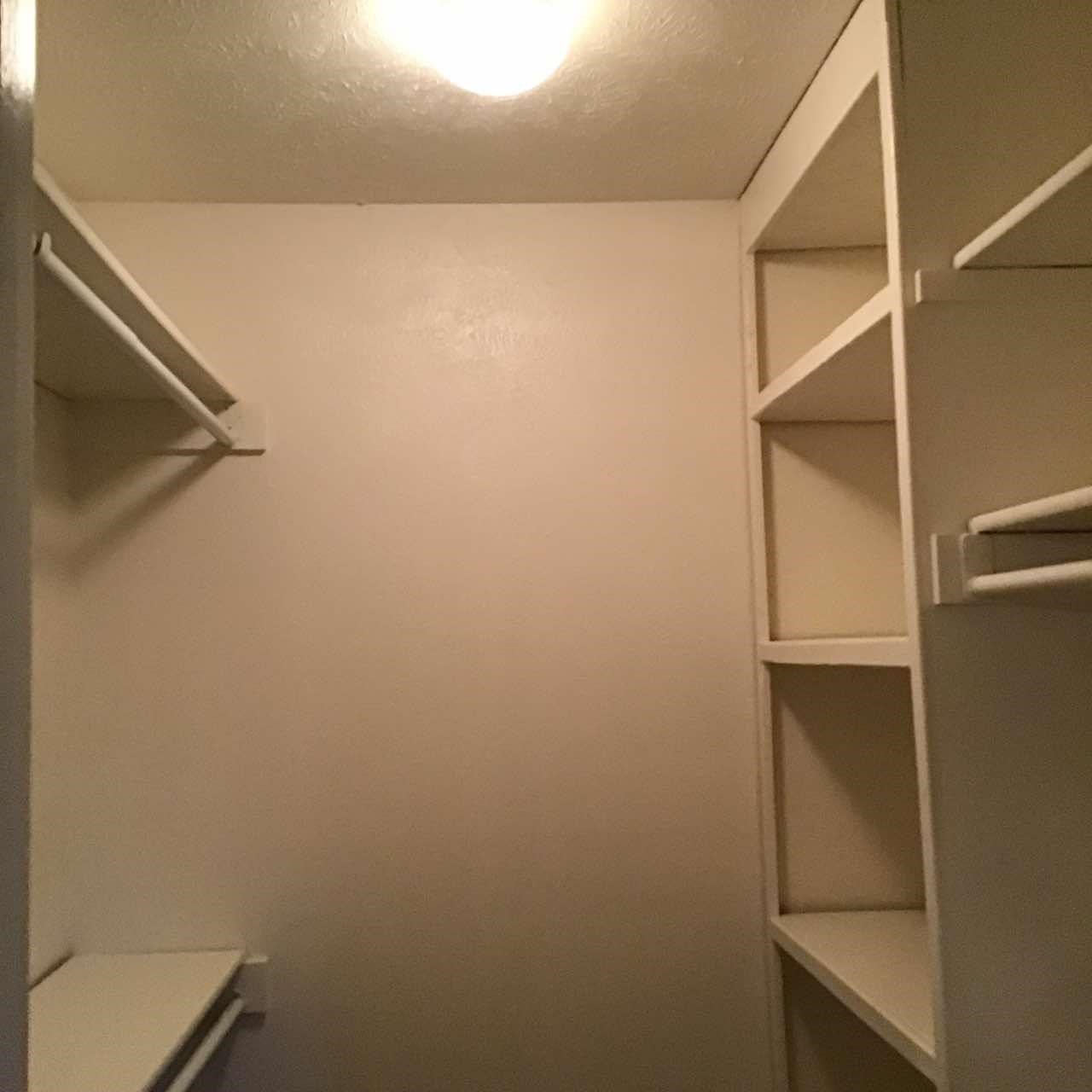 2622 Meadowview Drive