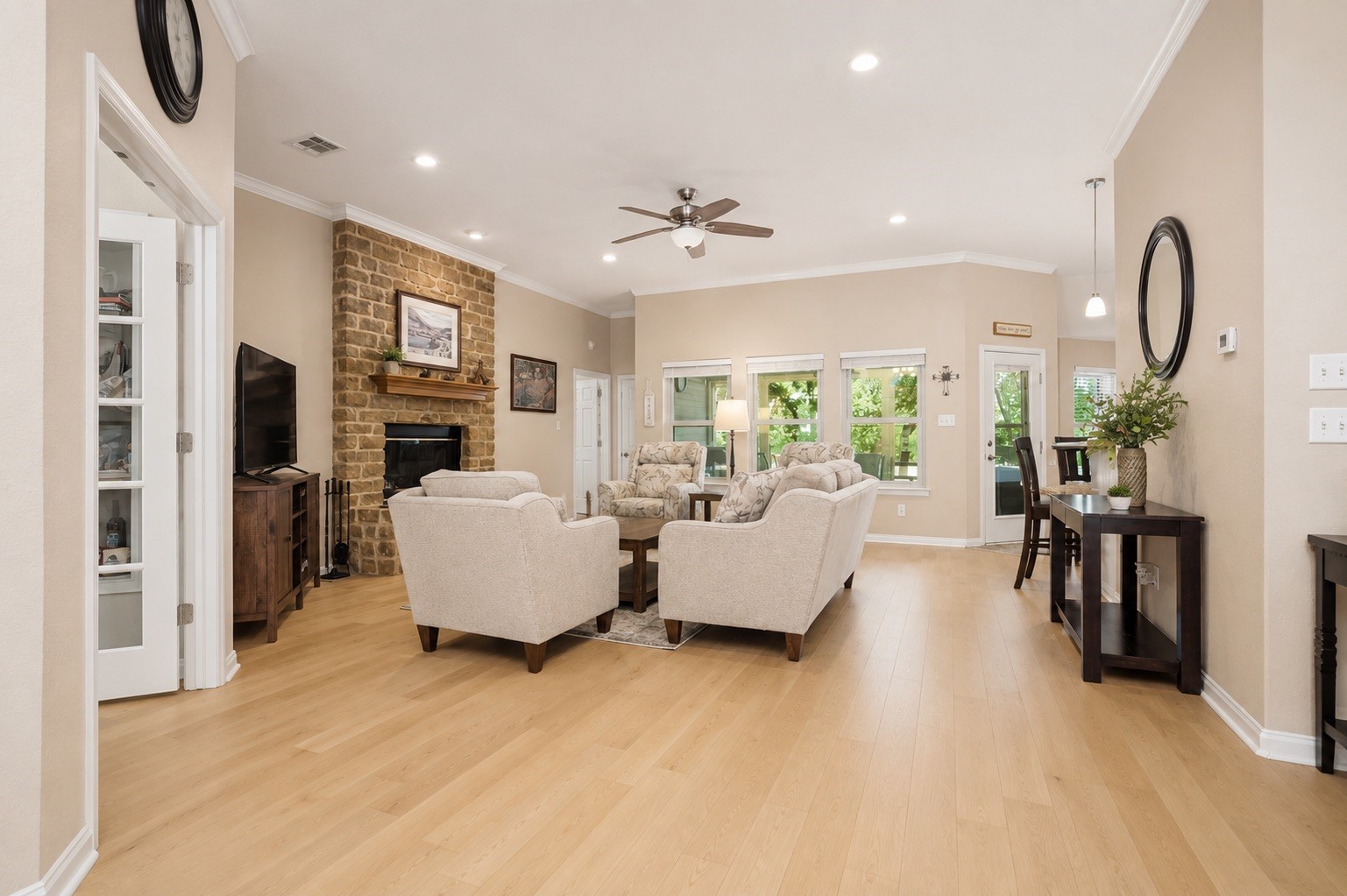 222 Hart Court