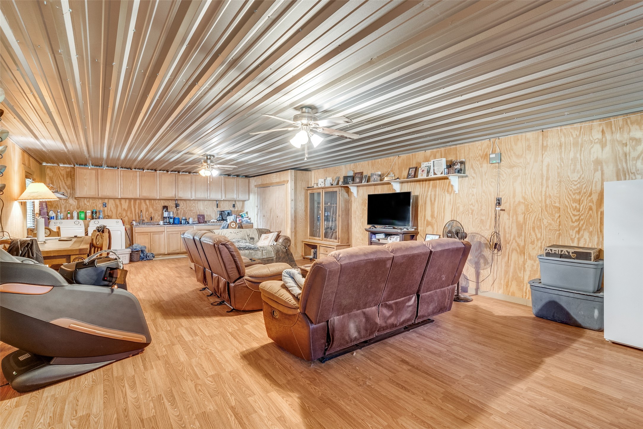689 County Road 3737