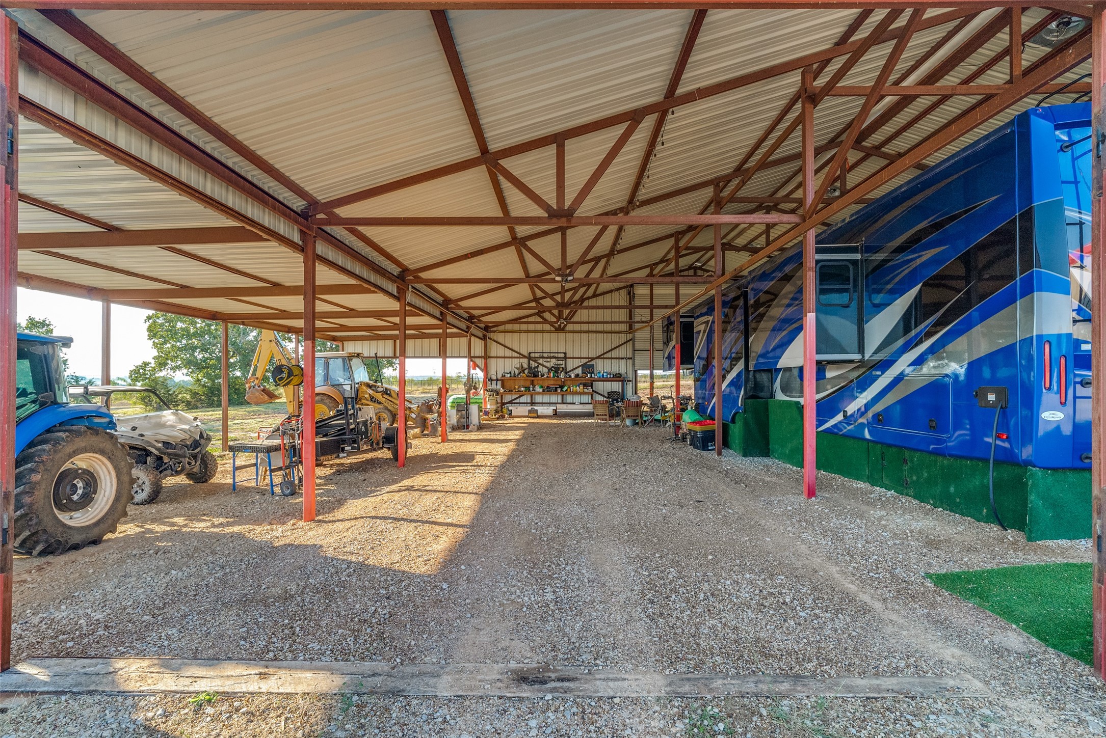 689 County Road 3737