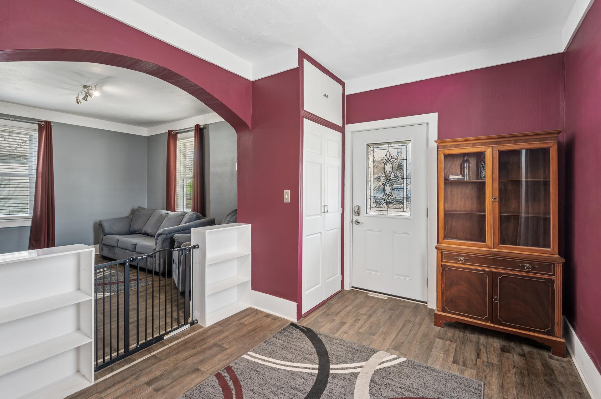 120 Elm Street E