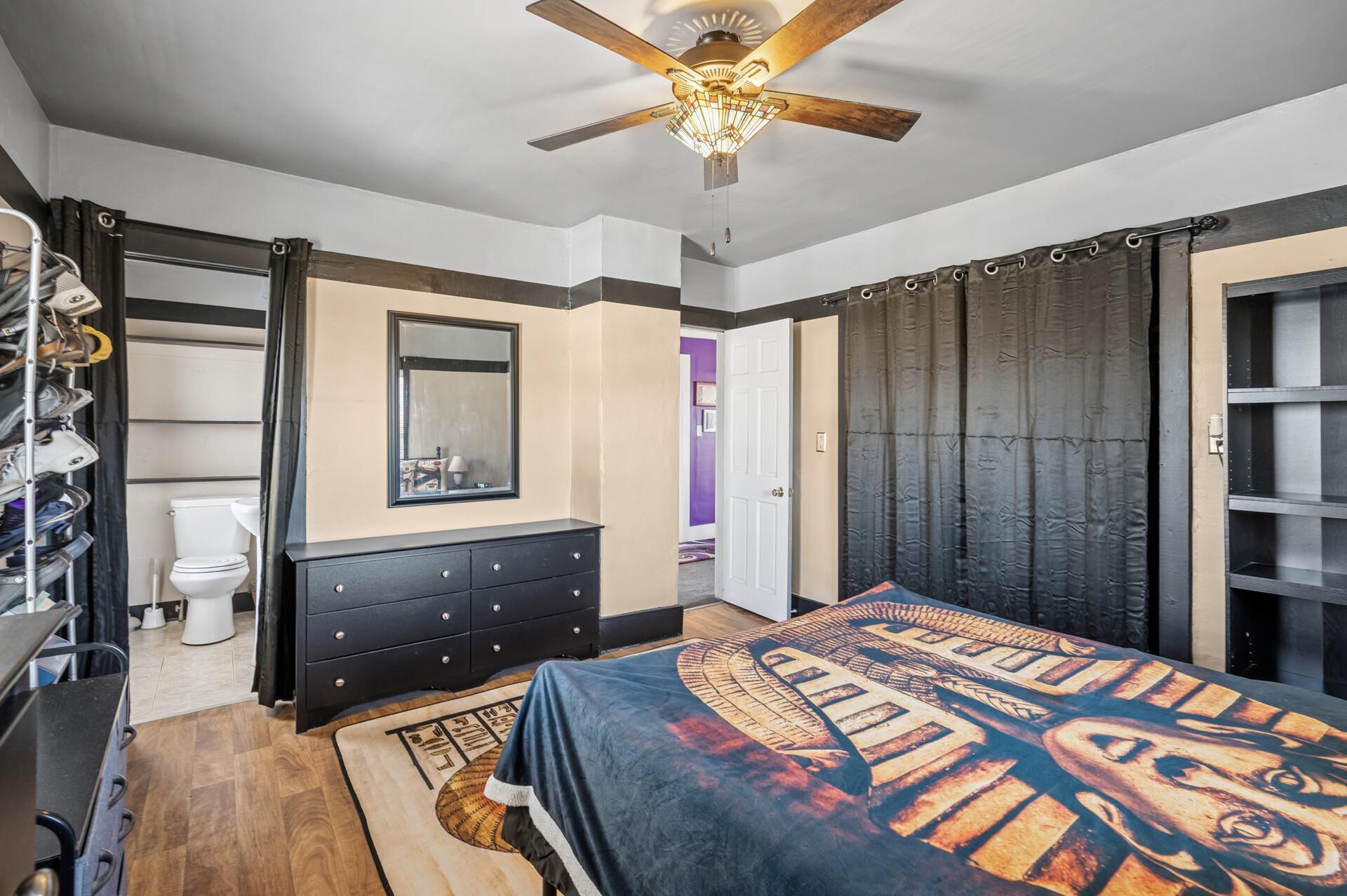 120 Elm Street E