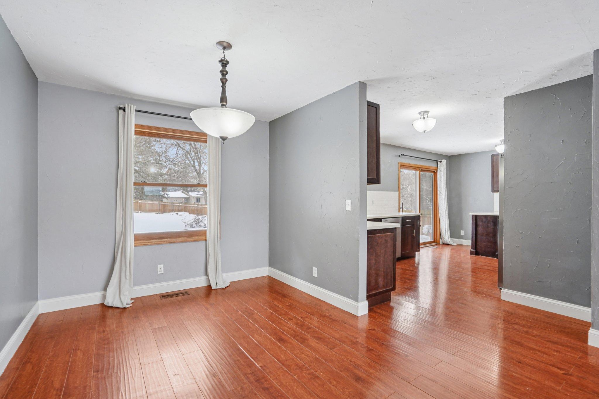 3109 Red Oak Circle N