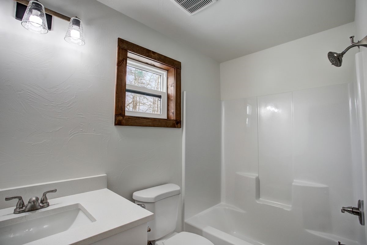 3239 Redhill ROAD
