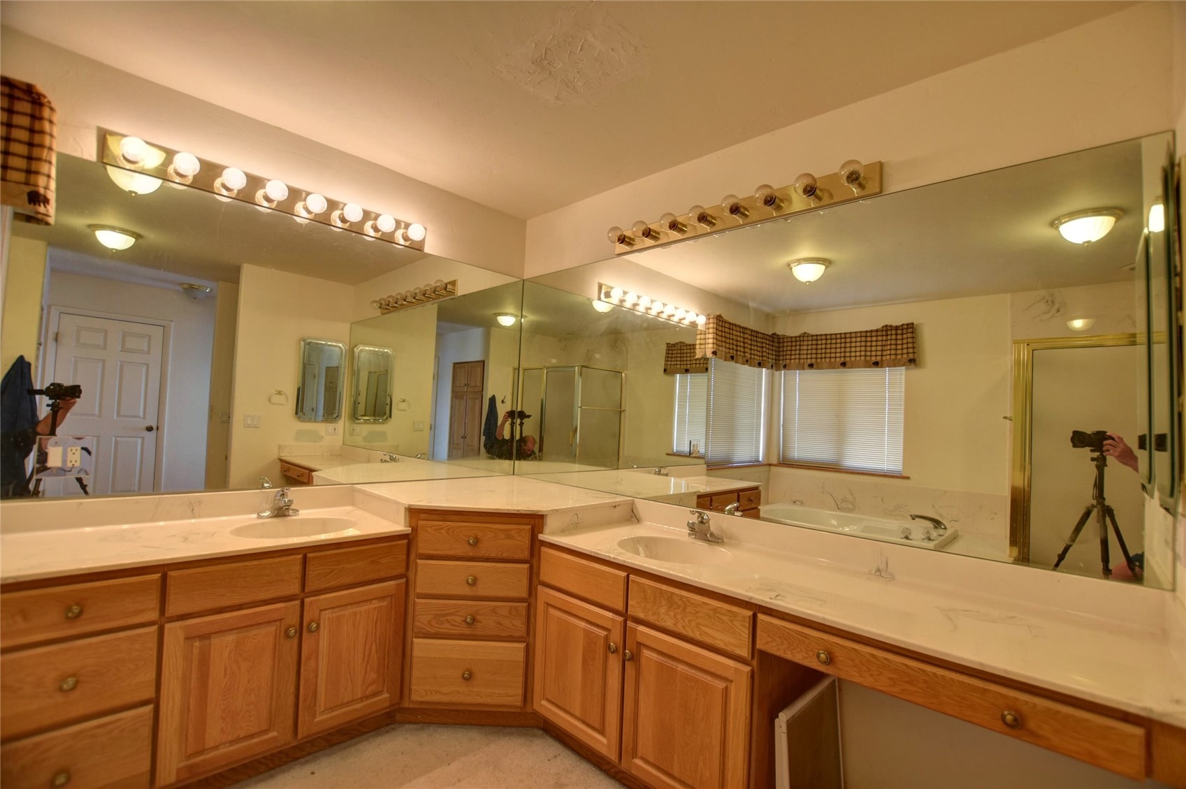 744 Santana TRAIL