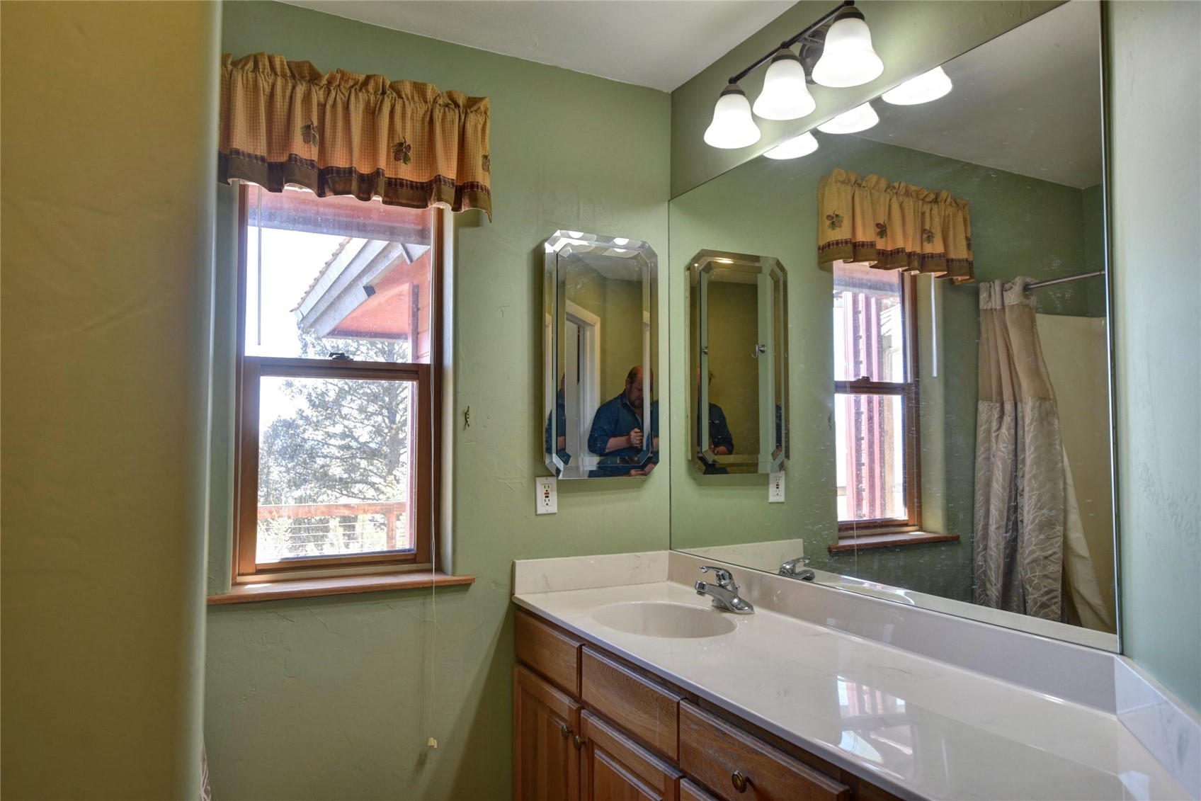 744 Santana TRAIL