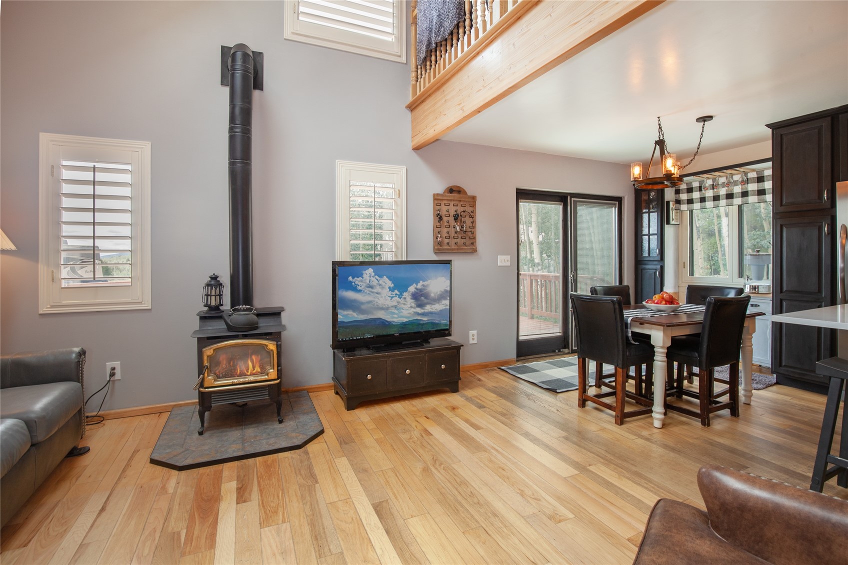 42 Clover COURT