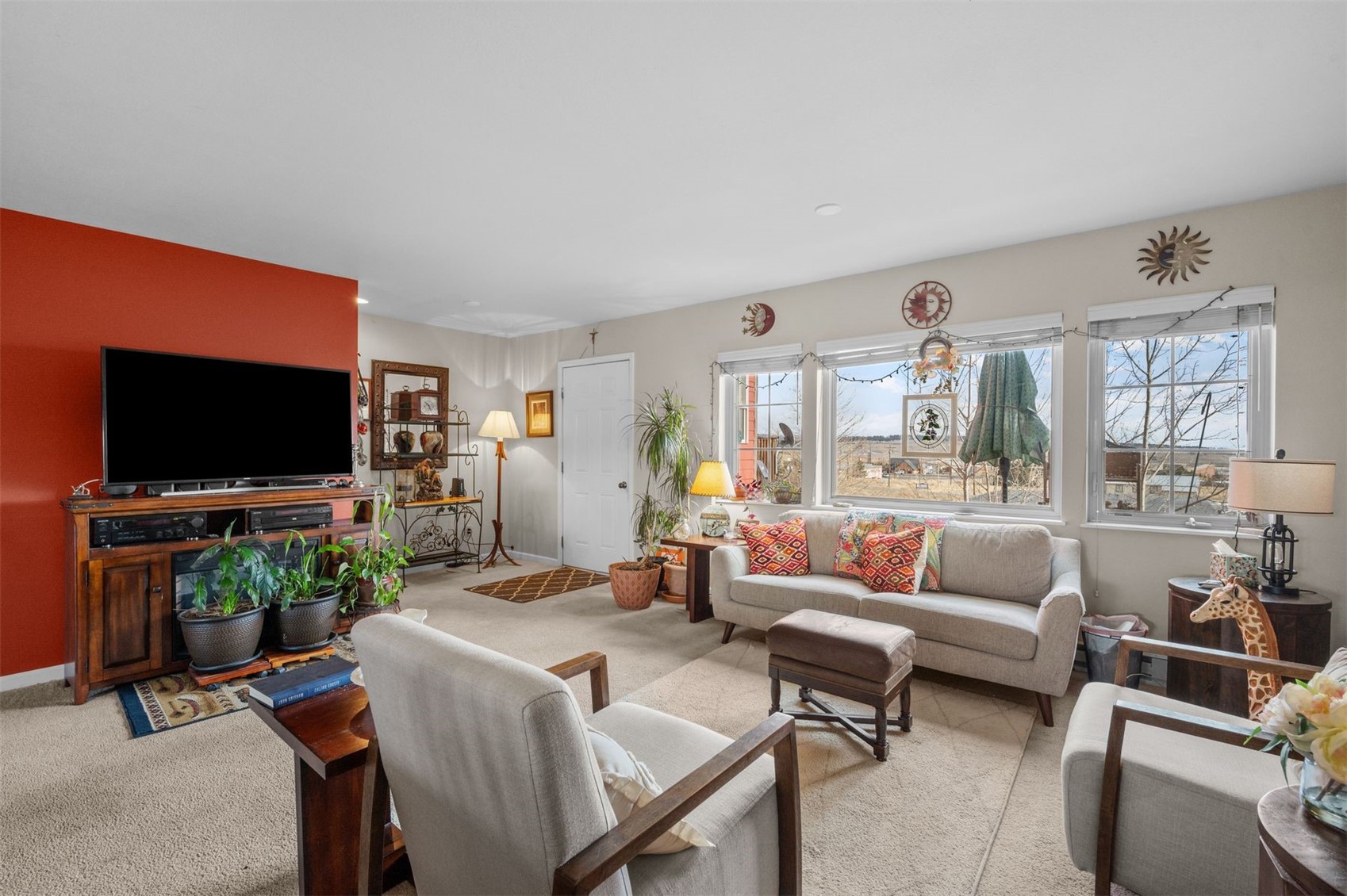 383 8th STREET 8