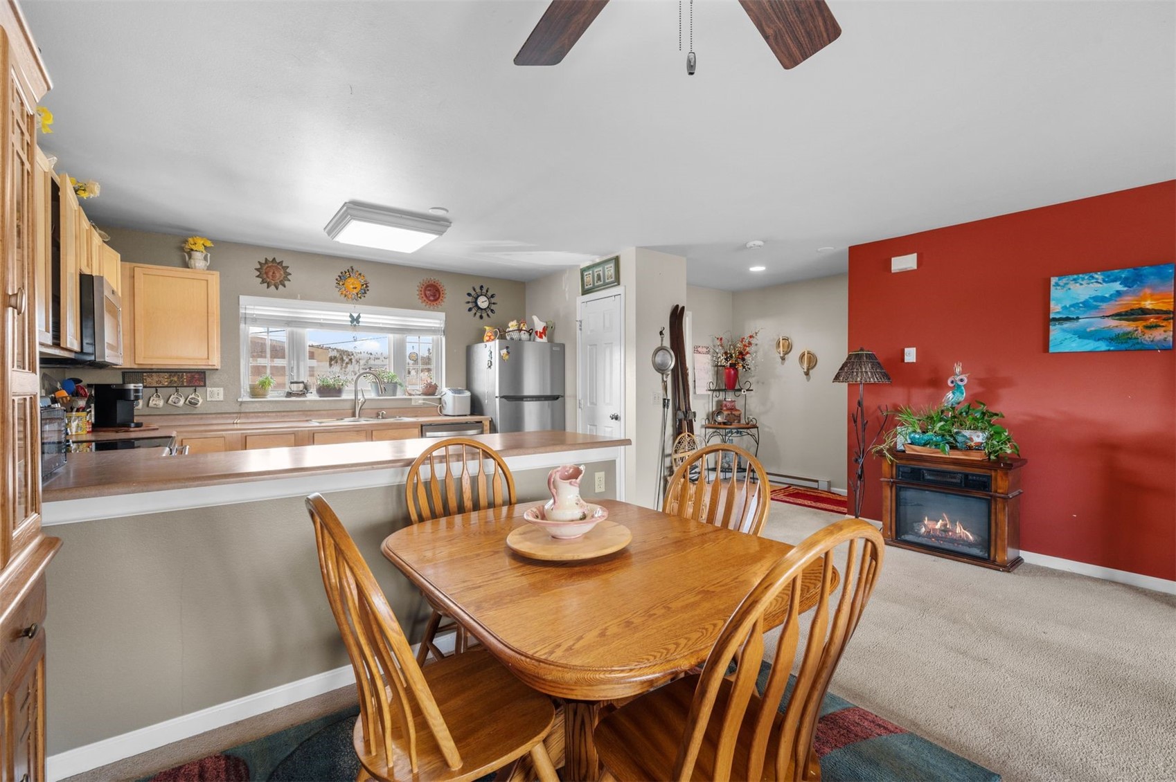 383 8th STREET 8